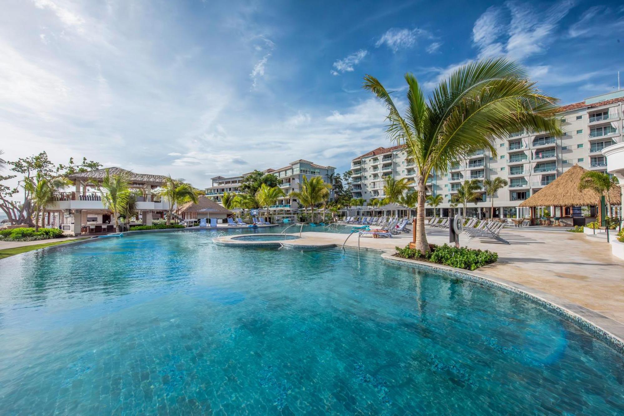 Sandals Dunns River All Inclusive Couples Only โอโชรีโอส ภายนอก รูปภาพ