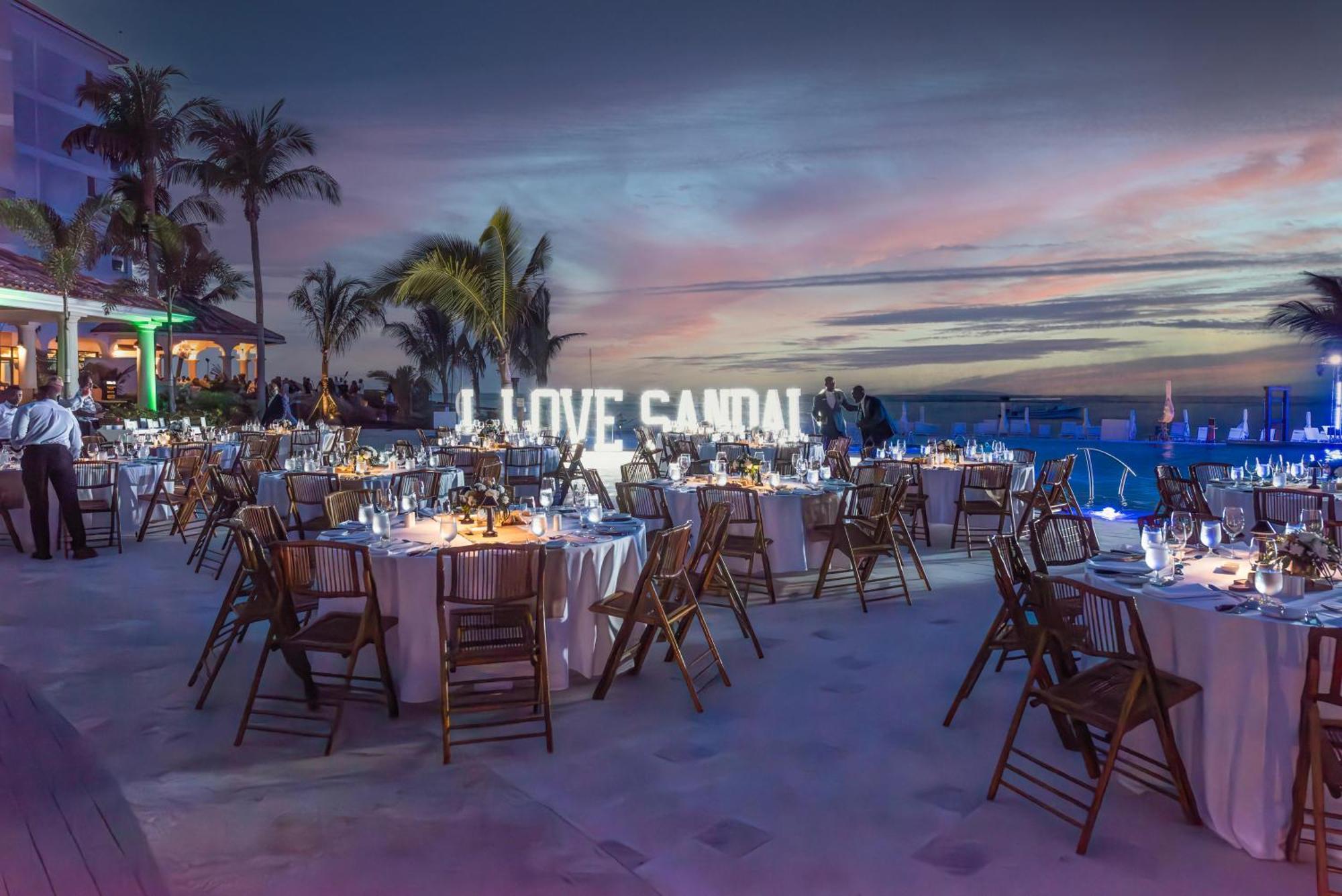 Sandals Dunns River All Inclusive Couples Only โอโชรีโอส ภายนอก รูปภาพ